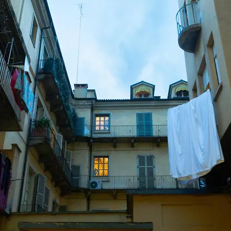 Bertola 17, Centrale, Stazione By Happyhostorino *