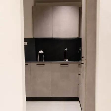 Bertola 17, Centrale, Stazione By Happyhostorino * Turín