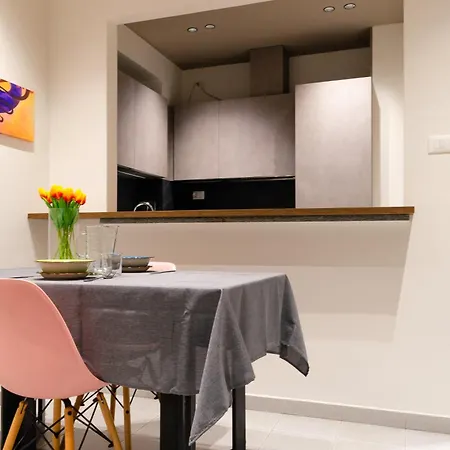 Bertola 17, Centrale, Stazione By Happyhostorino Apartman